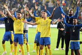 亚博体育官方下载关于C罗在篮网比赛中战术调整，战术调整引发热议！气势如虹延续的信息