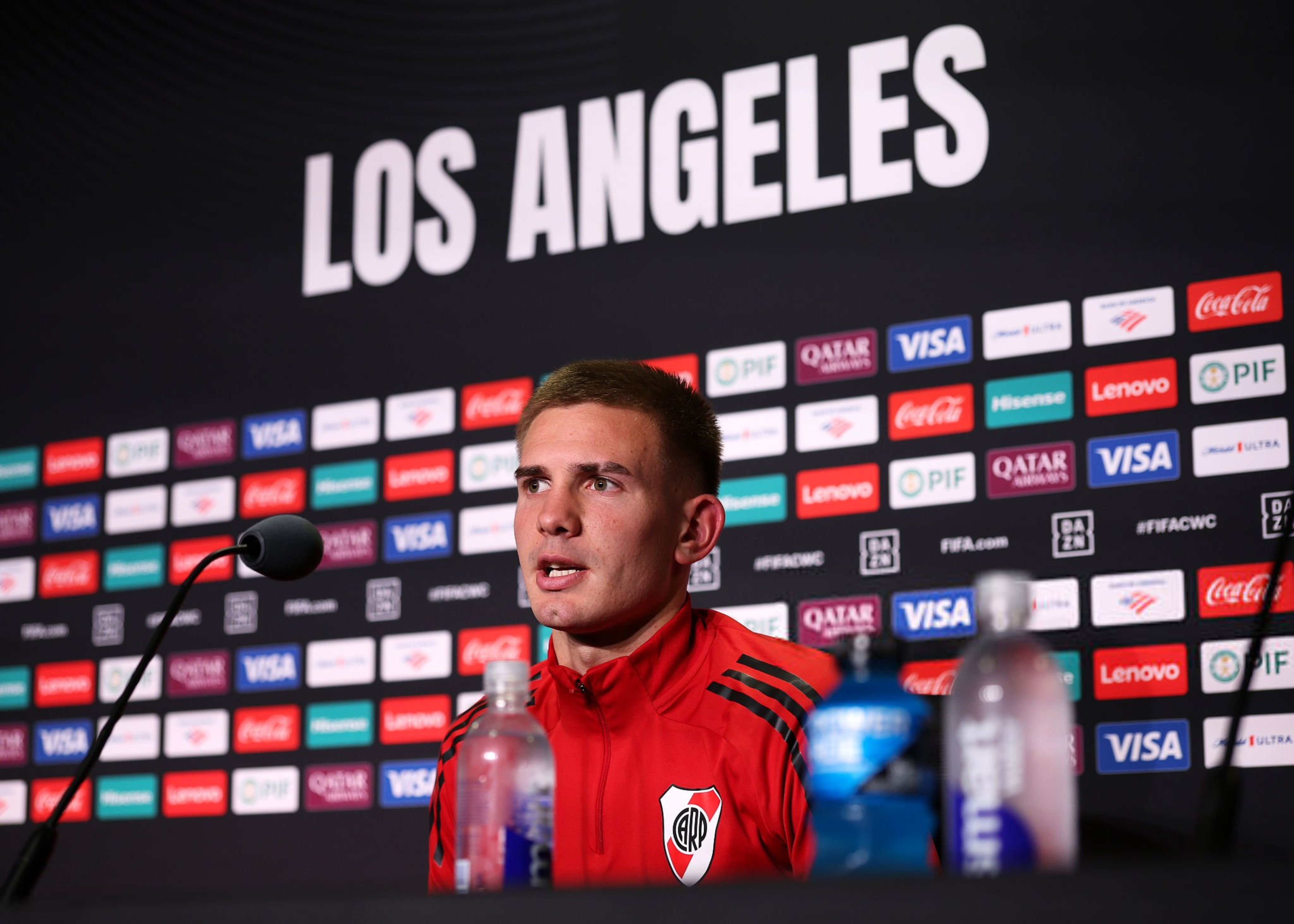 欧联今晚再迎强敌，比利亚雷亚尔复出首秀，主帅态度——媒体盛赞，控场能力受关注的简单介绍